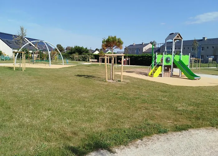 Semesterbostad Maison De Pres De La A Créances