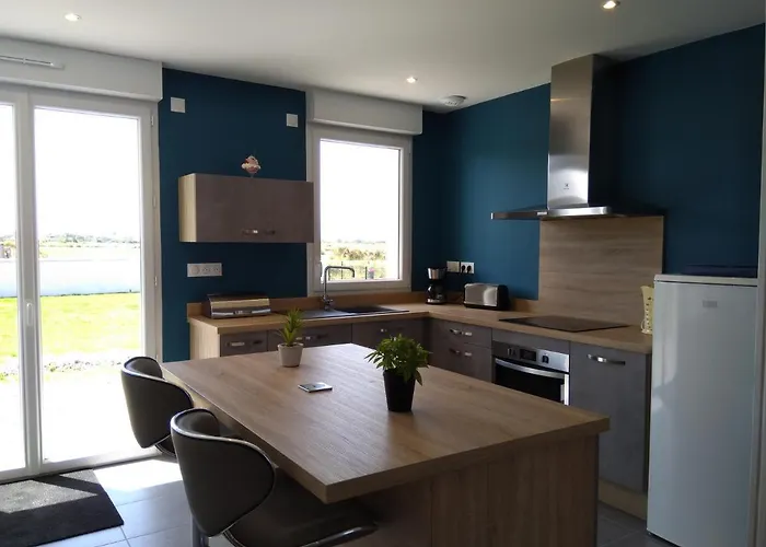 Maison De Pres De La A * Créances